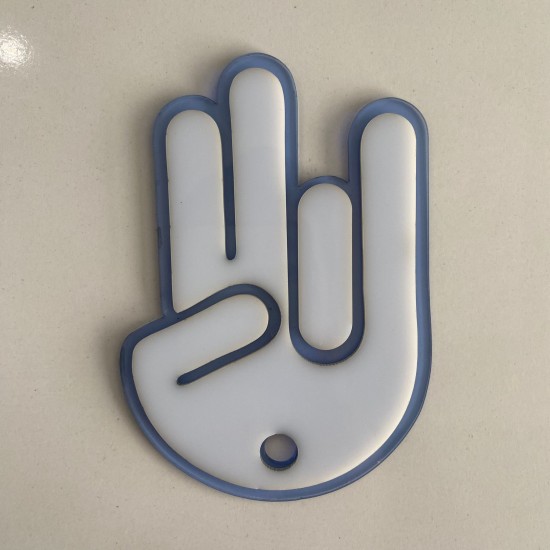 Sileceğe Takılan Pleksi El Kabartmalı Beyaz